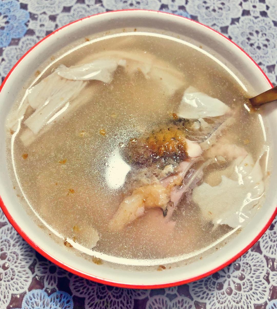 健脾去湿红豆腐竹鲫鱼汤🐟🐟🐟🐟🐟🐟