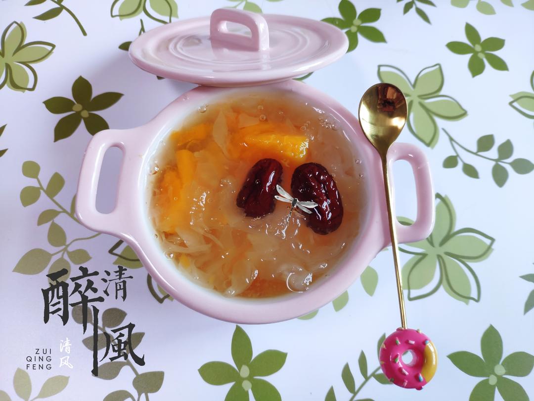 木瓜银耳红枣羹