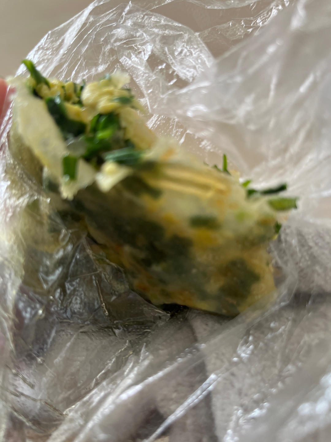 吹弹可破的韭菜盒子