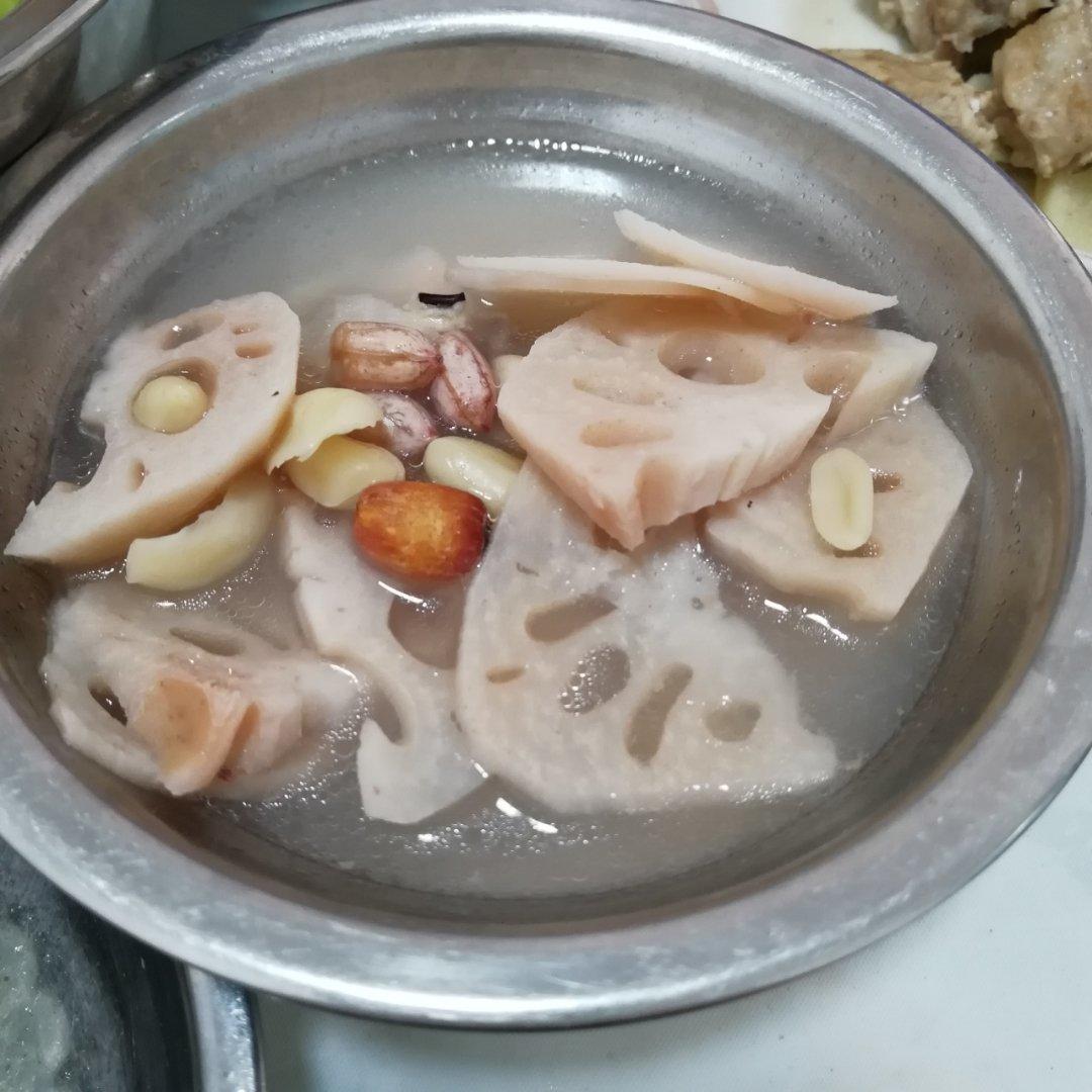 【营养月子餐】花生莲藕排骨汤-补充优质蛋白