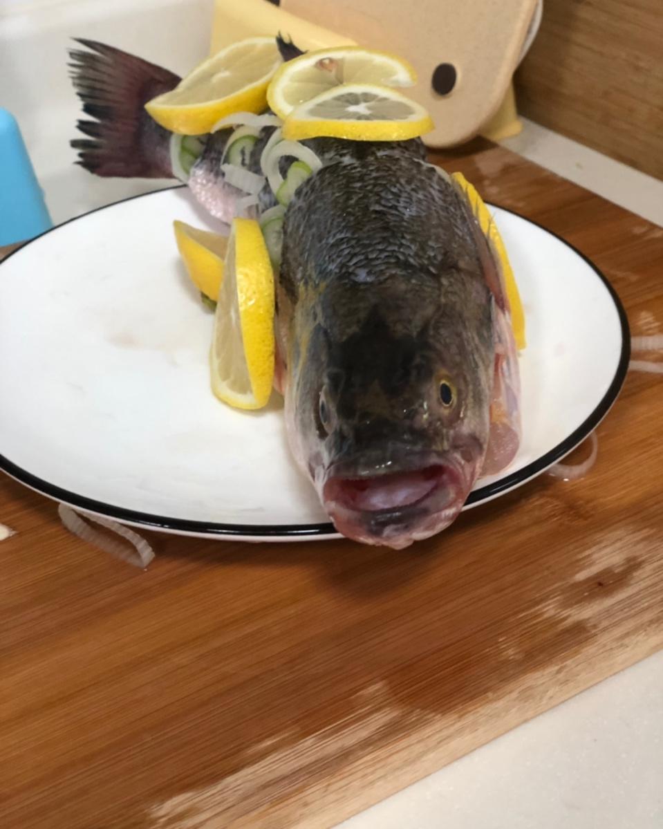 宝宝辅食清蒸鲈鱼