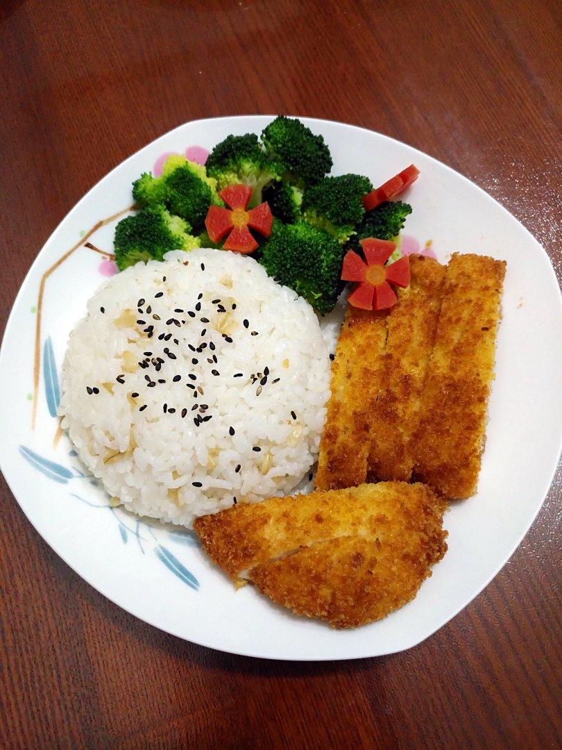 阿春的厨房做的鸡排饭