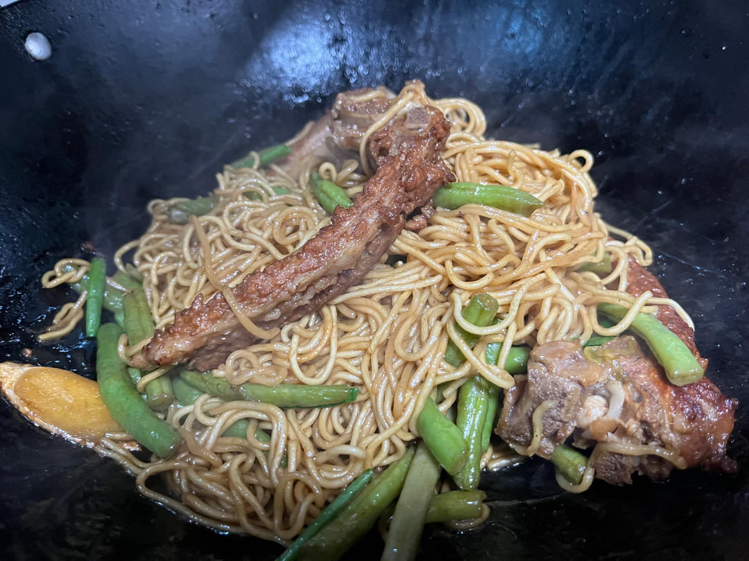排骨豆角焖面