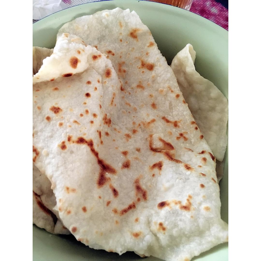 烙春饼(用视频告诉你，这饼有多软)