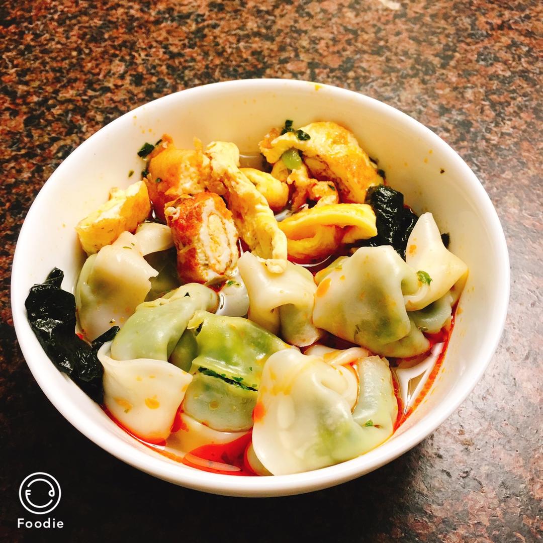 鲜肉荠菜小馄饨