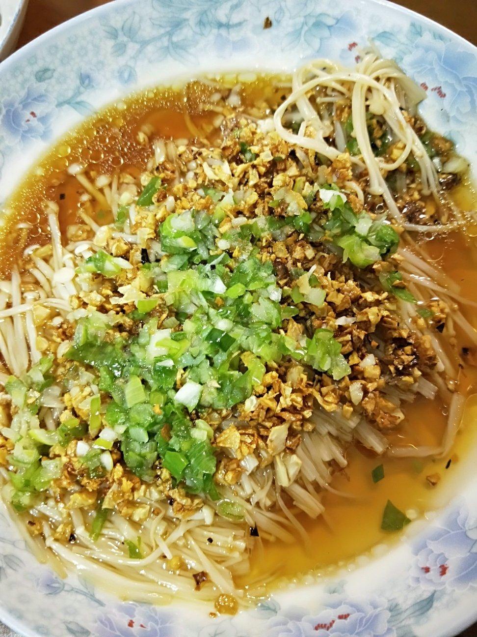 蒜蓉蒸金针菇