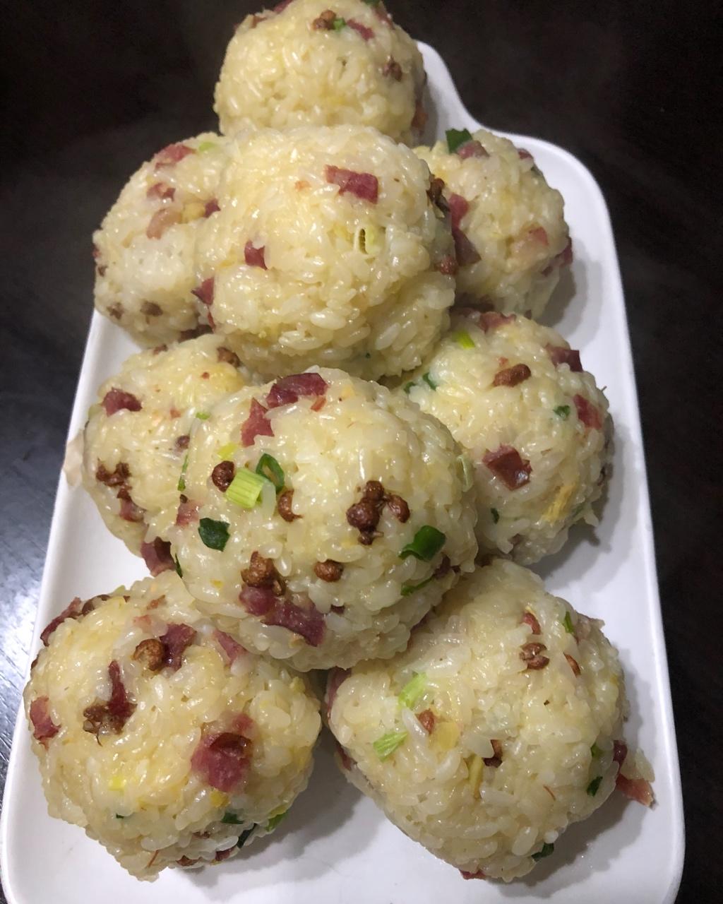 我是超级陈大花做的重庆腊味糯米丸子