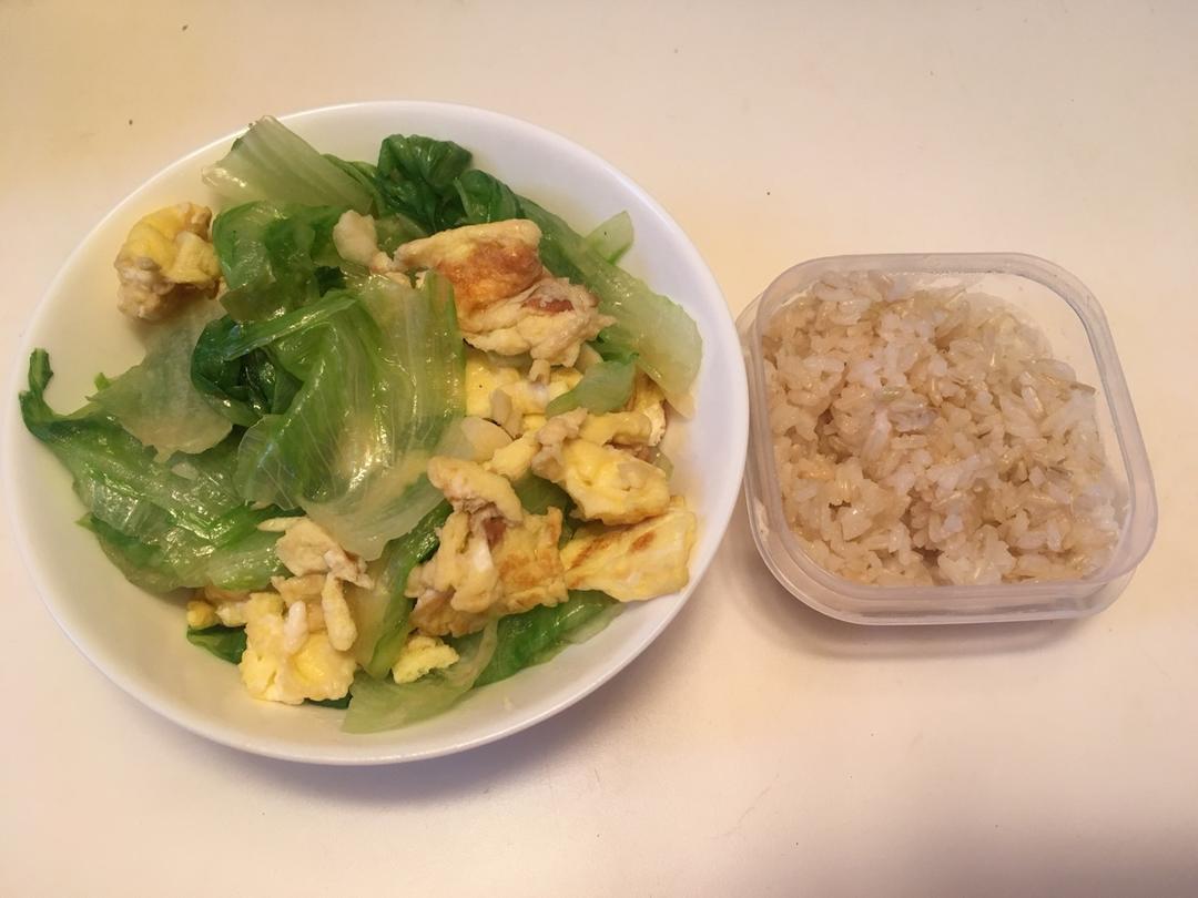 西生菜炒鸡蛋