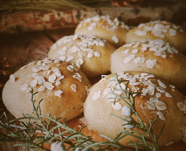 🌾燕麦小餐包|50%全麦 健康粗粮 操作简单 面包机版的做法