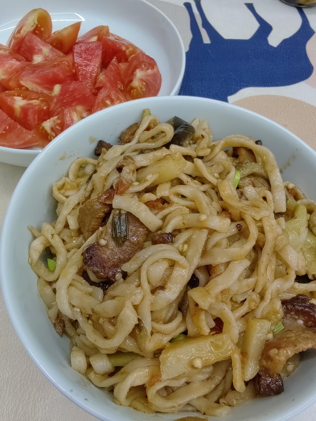 一起用餐吧___猪肉豆角焖面