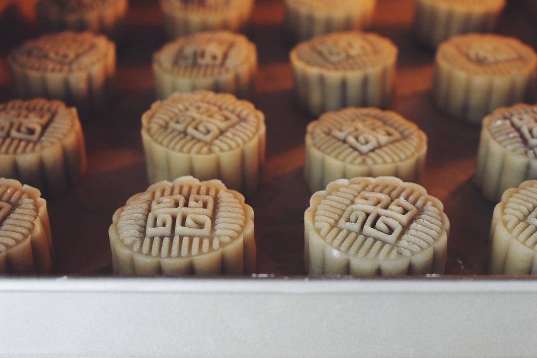 广式月饼—蛋黄莲蓉月饼