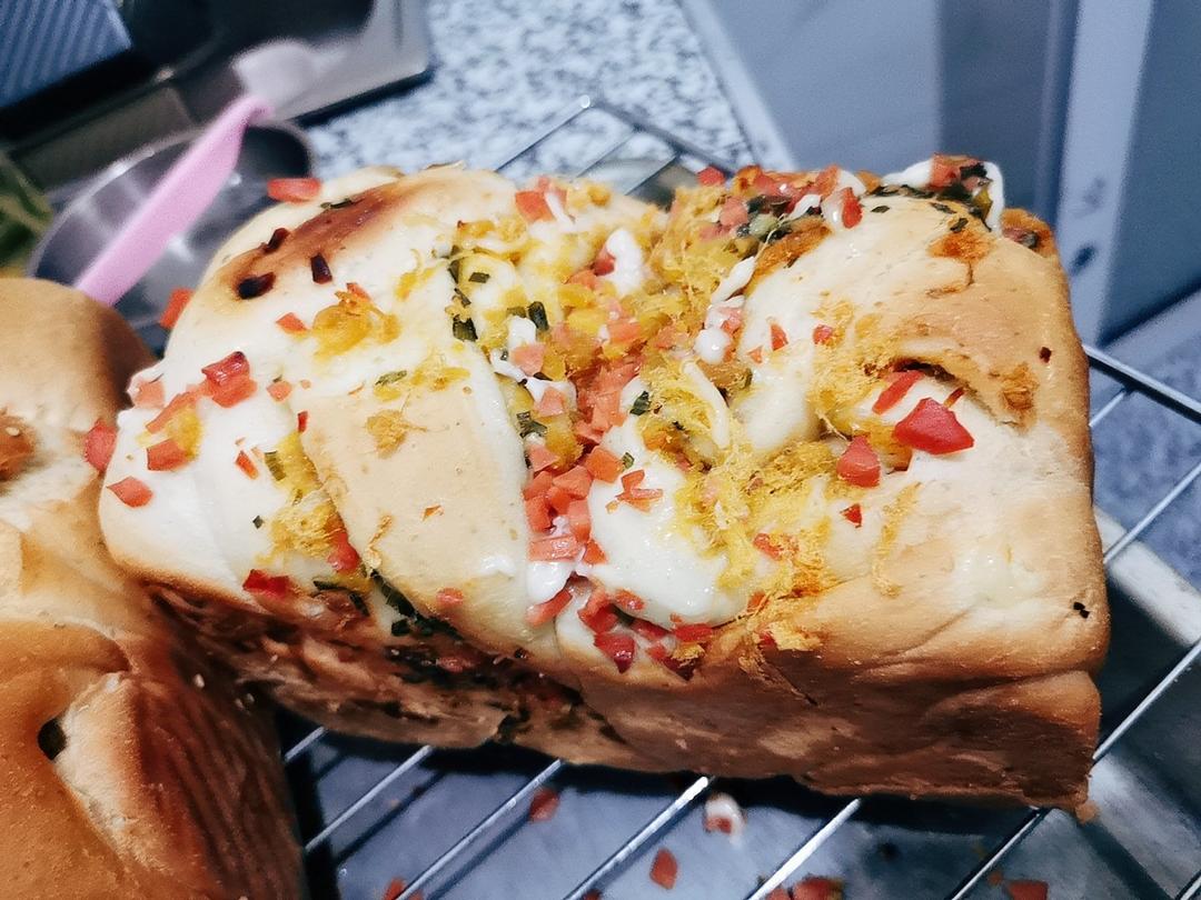 香葱肉松手撕吐司