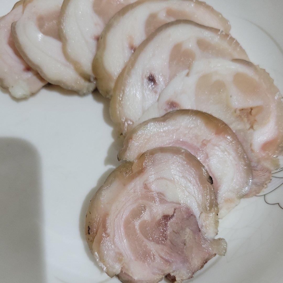 香而不腻的水晶肘子