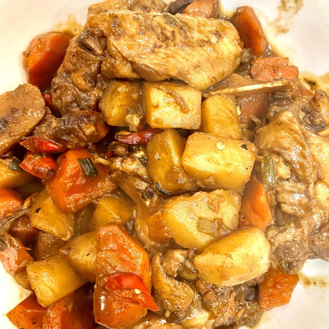 土豆炖鸡大腿