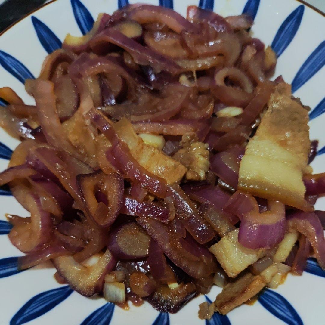 洋葱炒肉