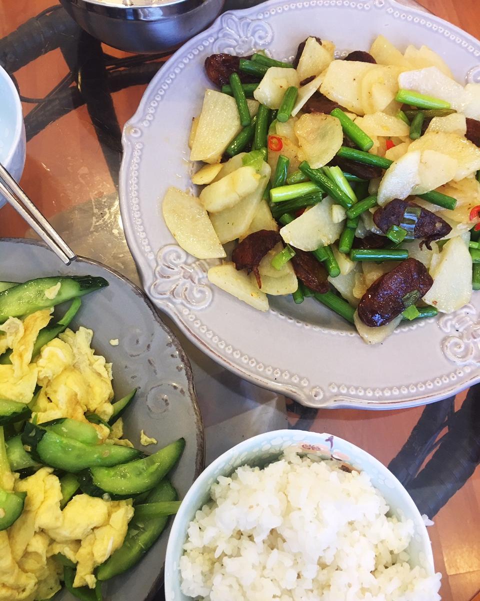 小小爱烘培微信15049277458做的午餐2018年9月29日