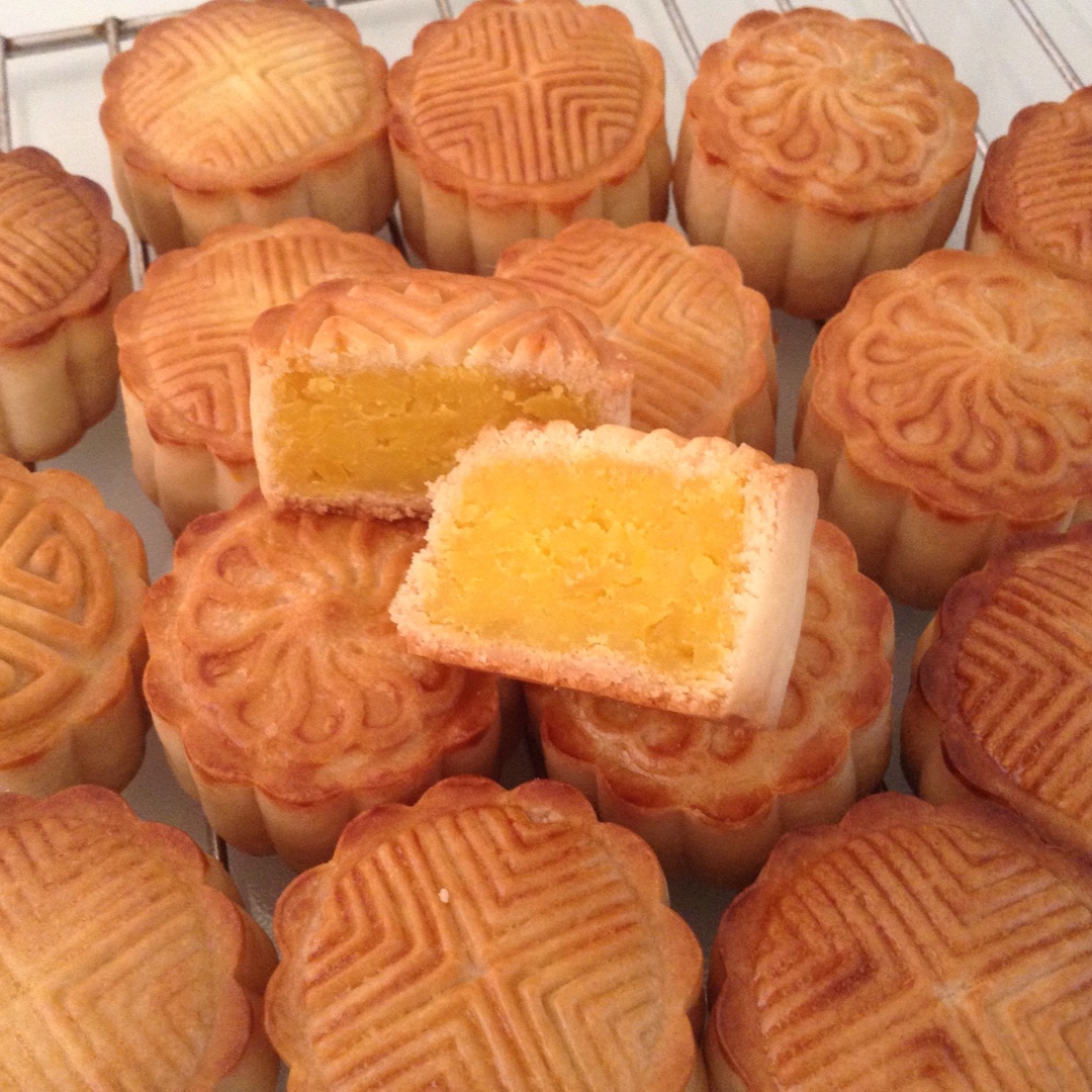 金沙奶黄月饼