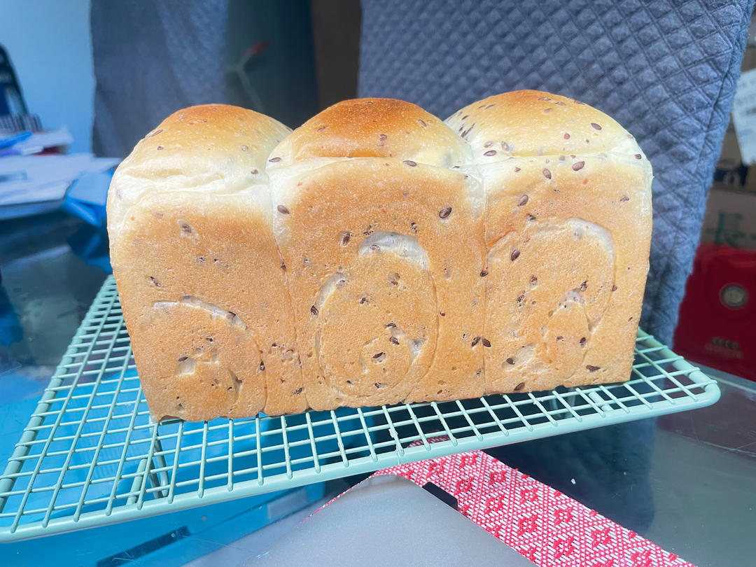 亚麻籽土司