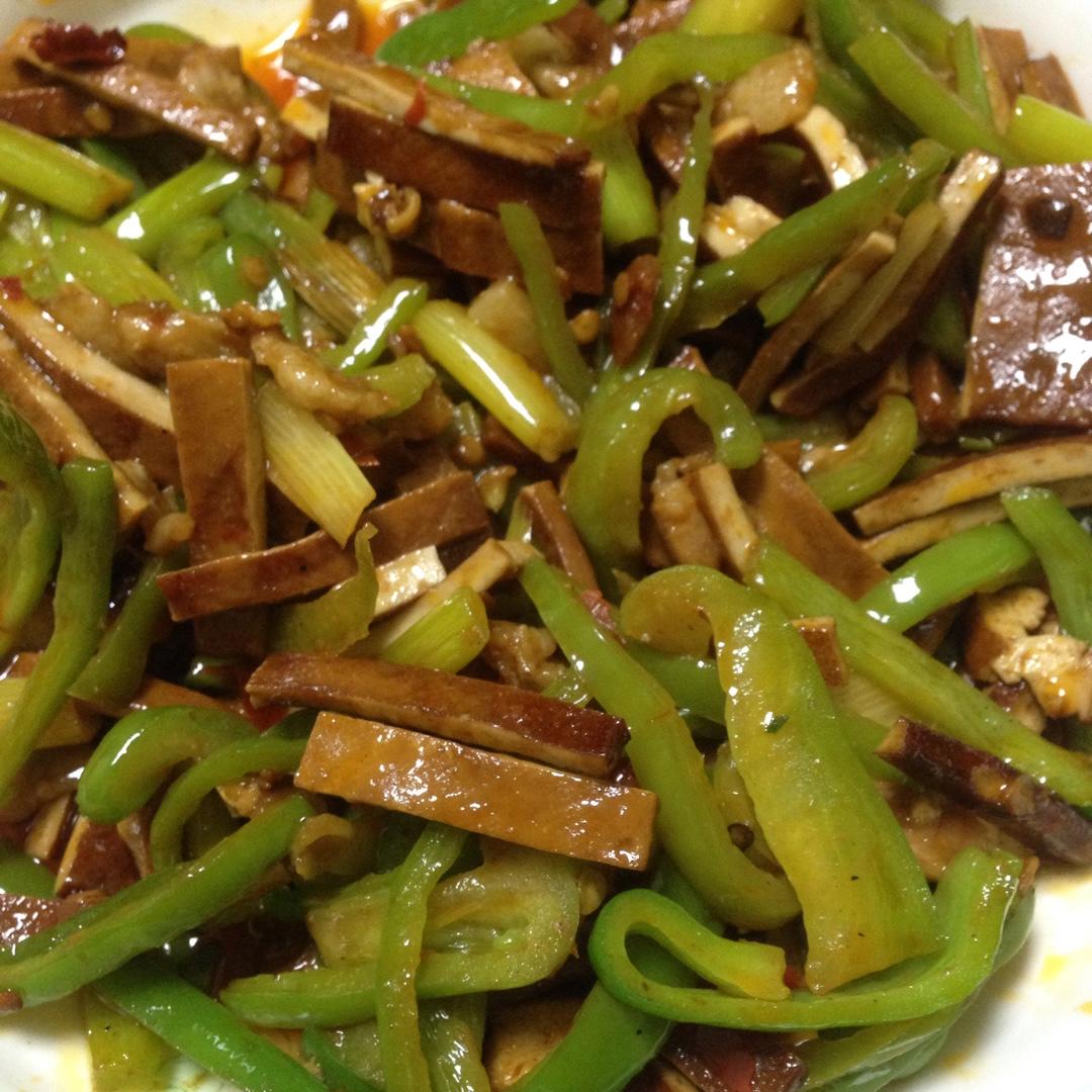 素菜：芹菜炒豆腐干