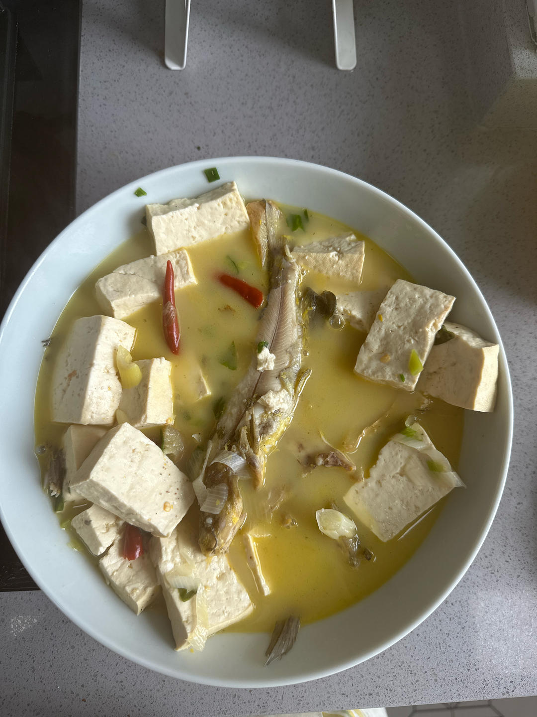 昂刺鱼豆腐汤（黄辣丁）