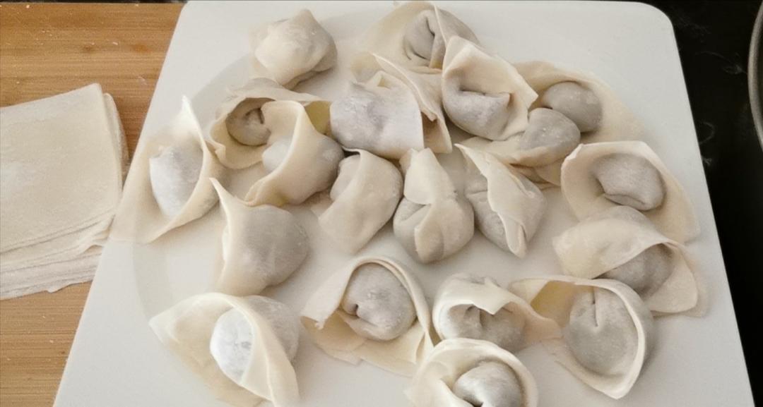 劲辣爽脆-红油菜肉馄饨