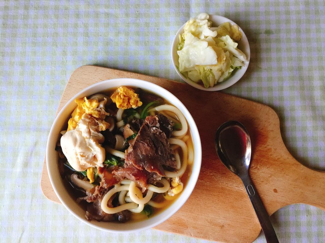 每天，叫醒我的是早餐