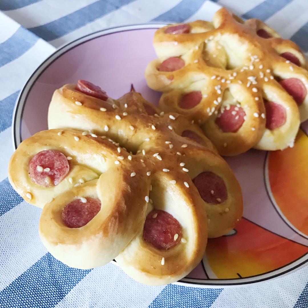 一口全是肉的火腿肠云朵面包ღ