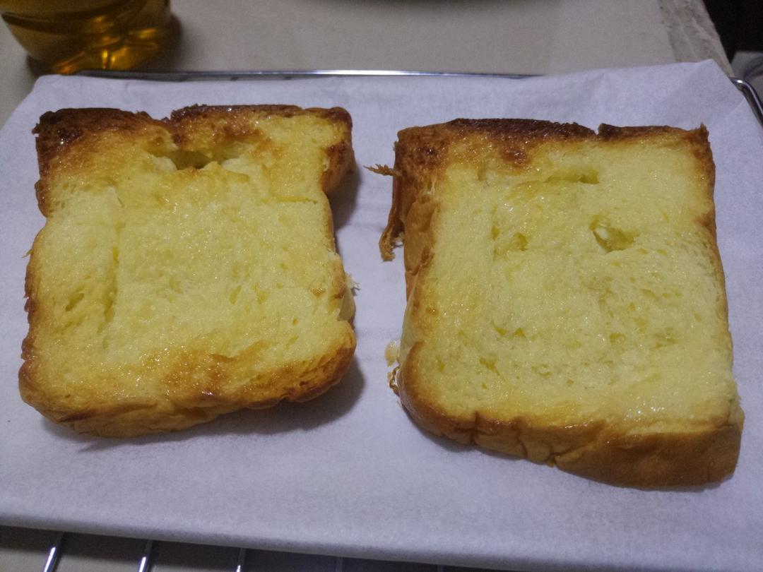 炼乳烤吐司