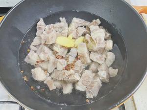 铸铁锅食谱：好侍百多梦日式咖喱牛腩 🍛【好吃的咖喱有诀窍】的做法 步骤3