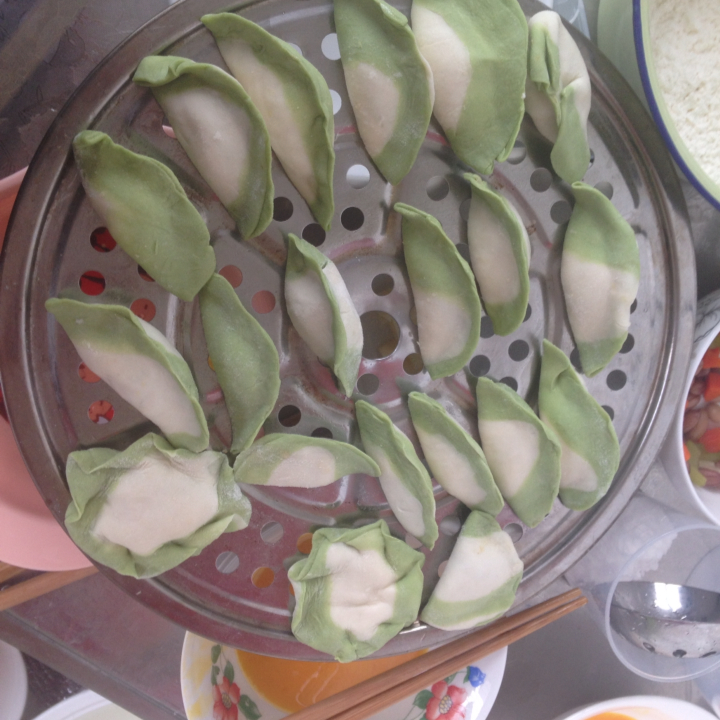 翡翠白菜水饺（菠菜汁面团的经验）