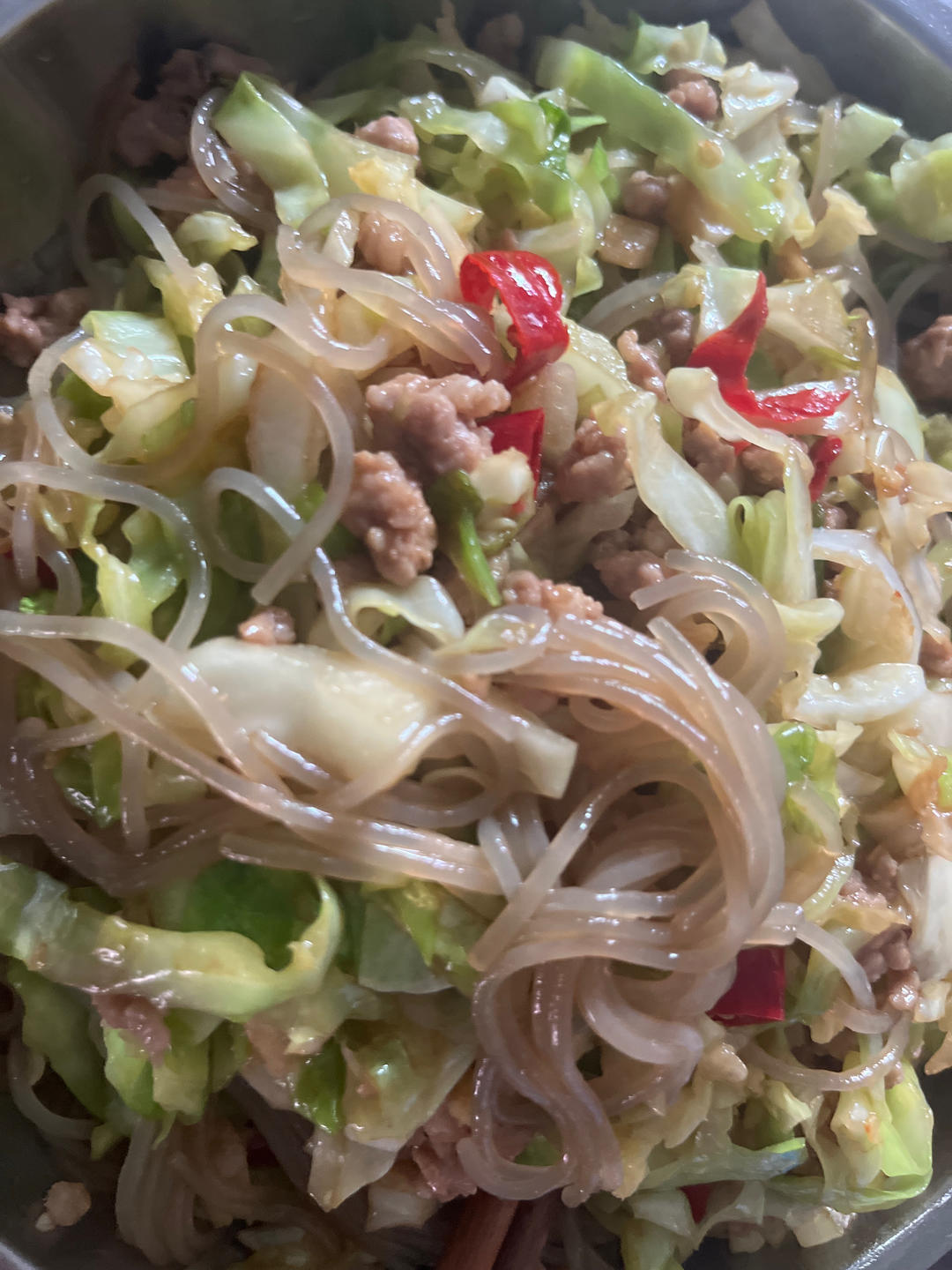 最近爱吃粉丝粉条～包菜炒粉丝