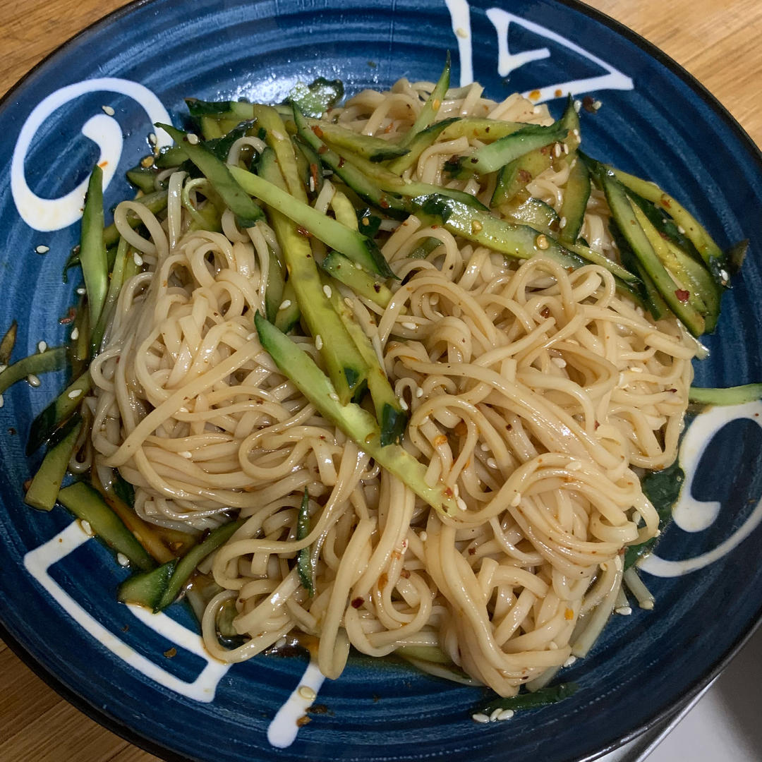 酸辣凉拌面，天热就爱吃这口