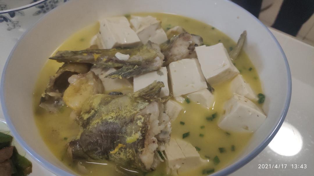 超鲜美的黄骨鱼豆腐汤
