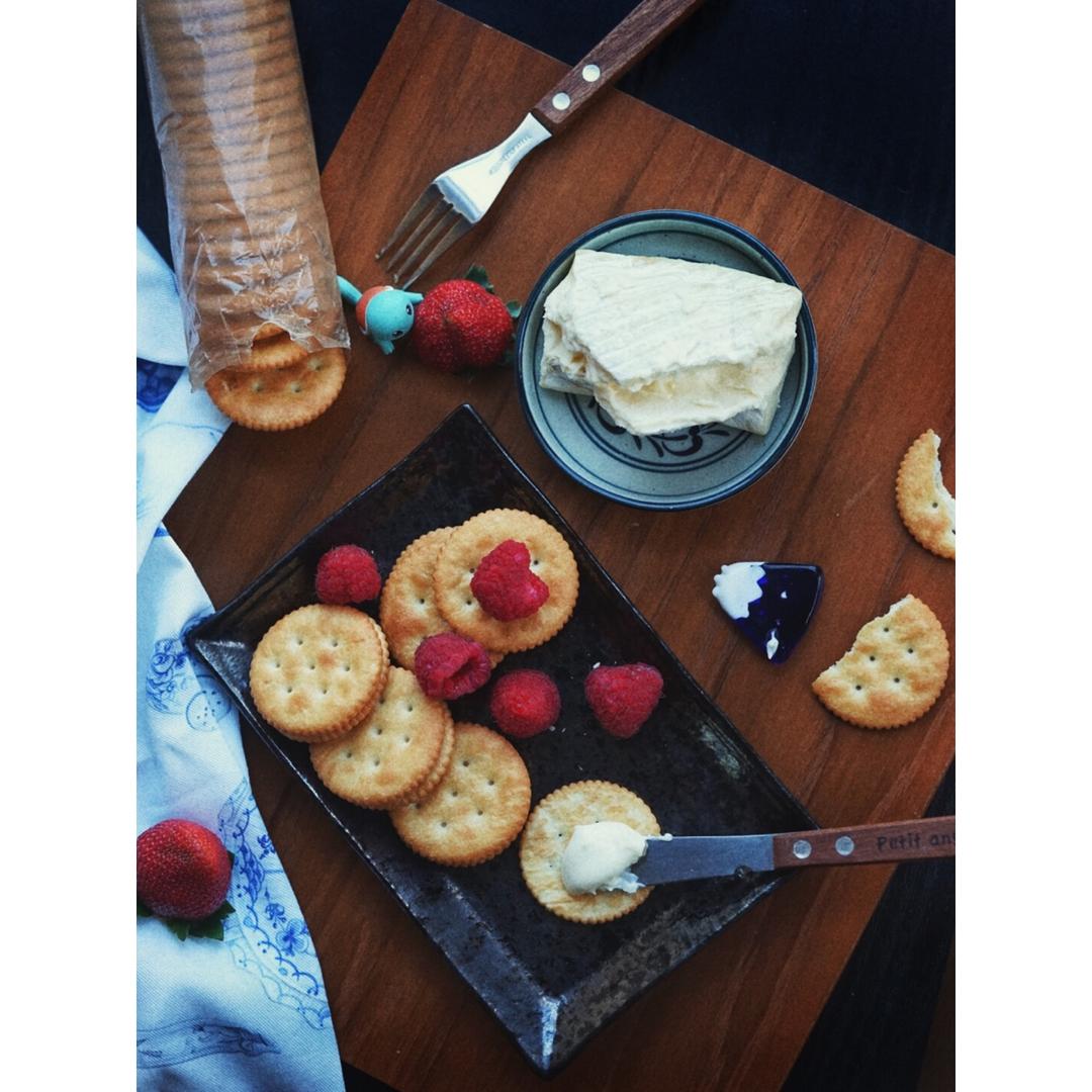 乳酪奶油夹心酥饼（芝士夹心饼干）