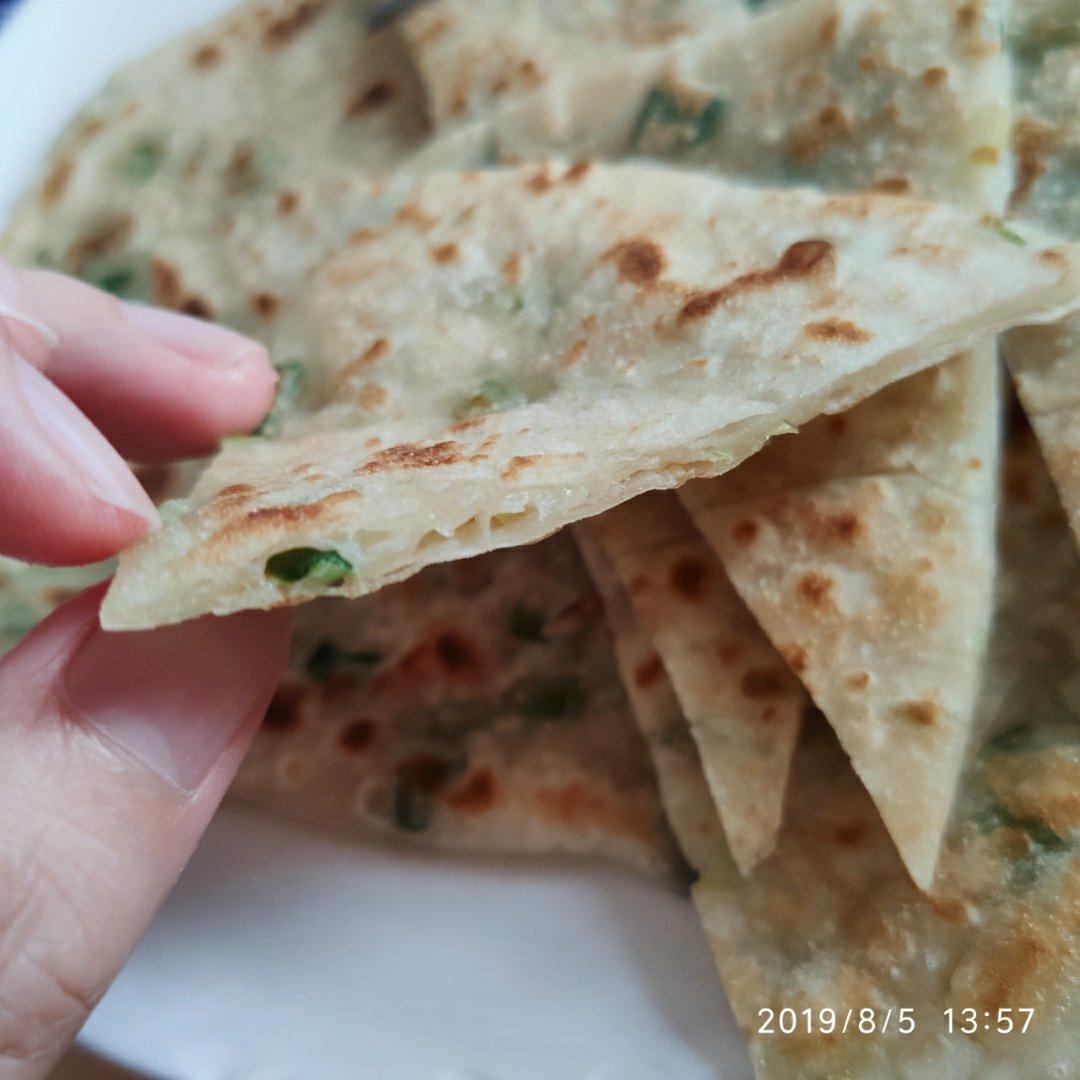 酥脆版葱油饼 看向往的生活也想吃葱油饼配香肠
