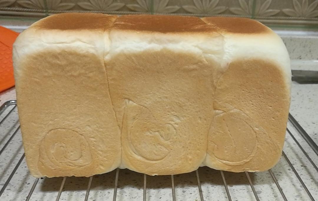 吐司，奶香手撕面包，超级香浓