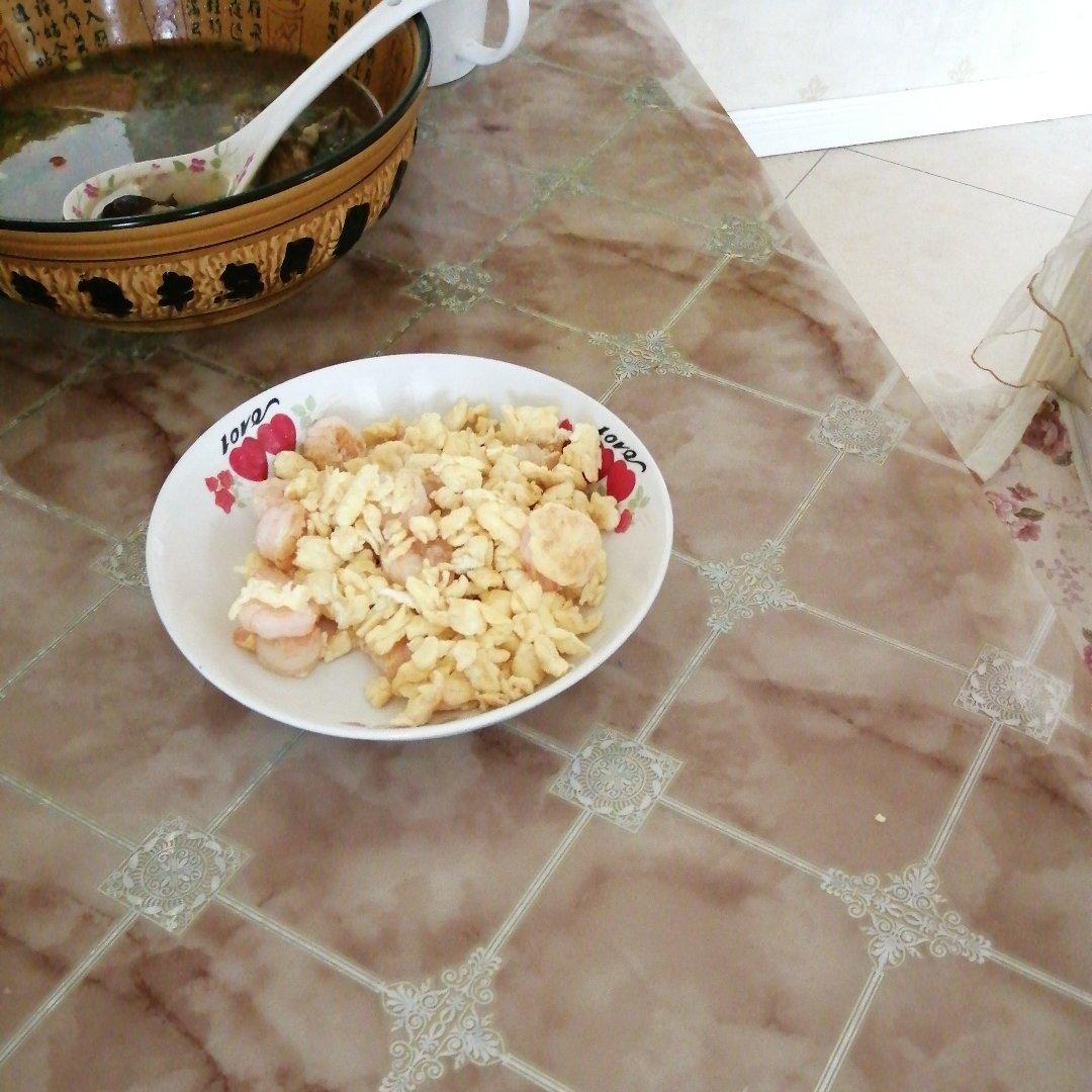 嫩滑鲜美的虾仁炒鸡蛋—简单、快手