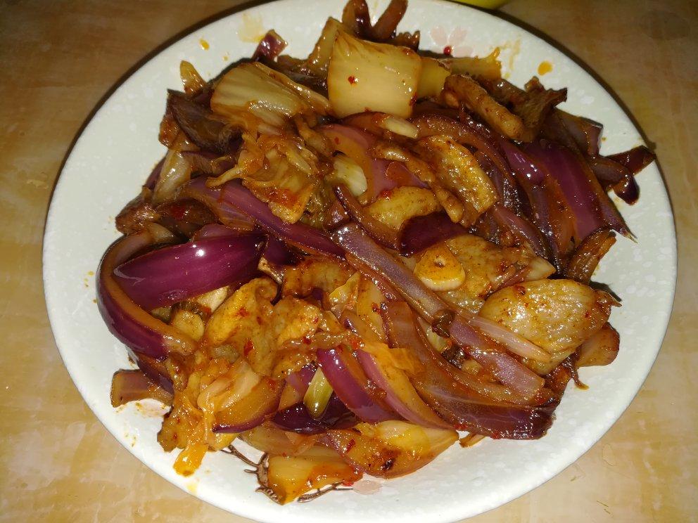 辣白菜炒五花肉
