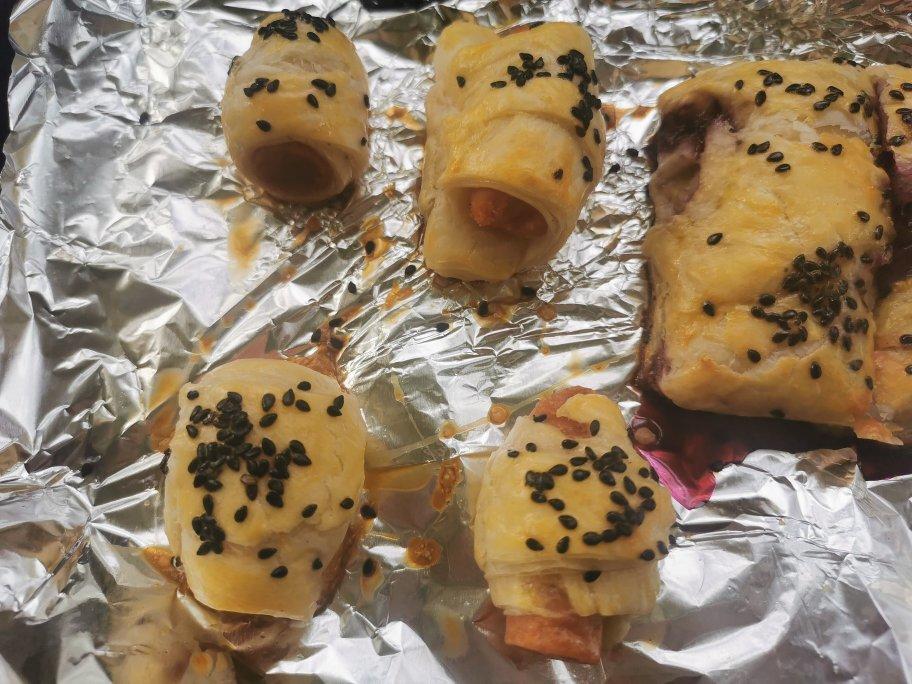 香肠酥皮卷：手抓饼皮还能这样吃，不用和面快速搞定早餐