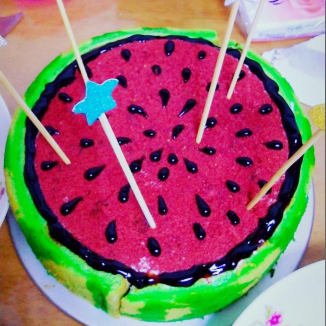 西瓜造型奶油蛋糕