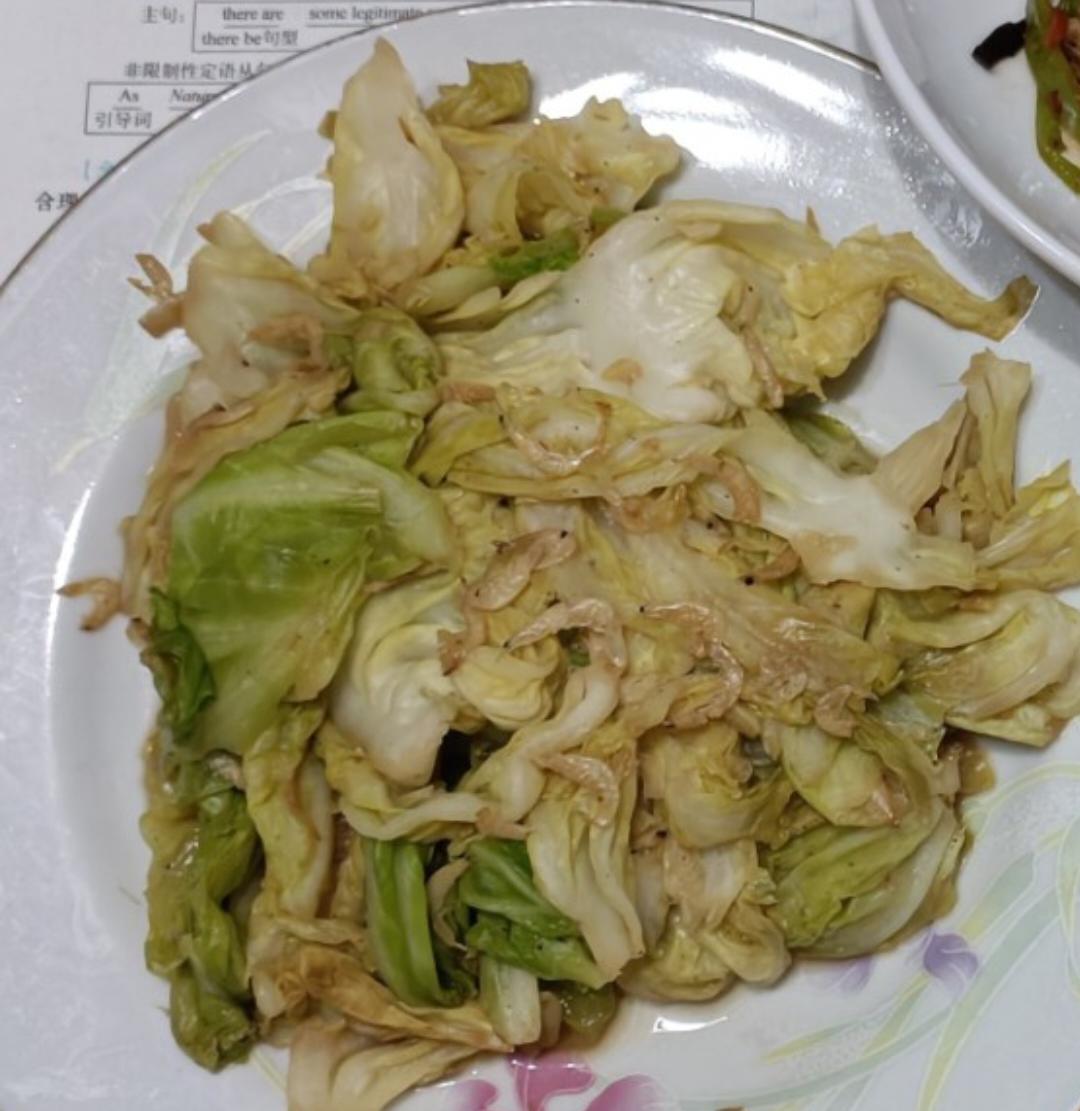 虾皮炒白菜，鲜的很啊