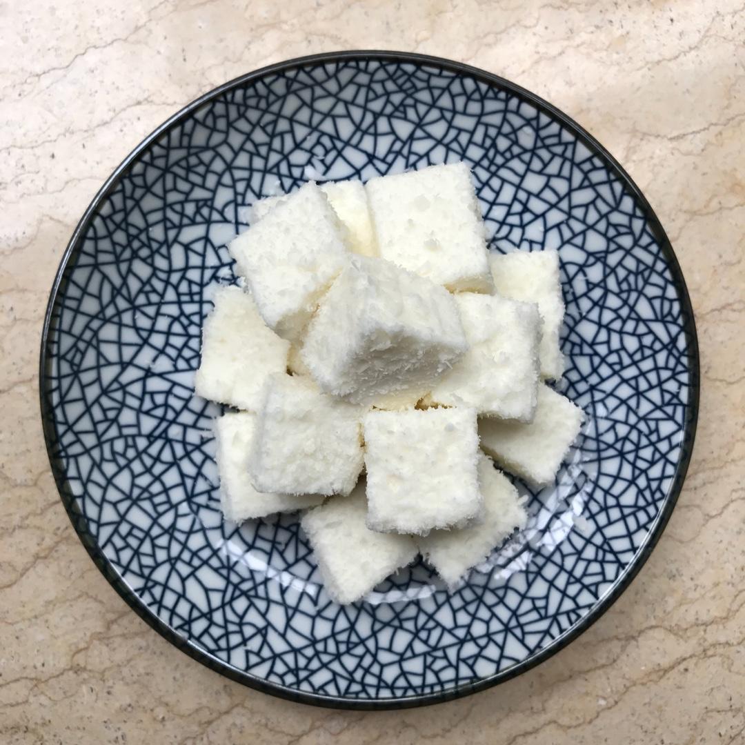 完胜85度C牛奶椰丝小方