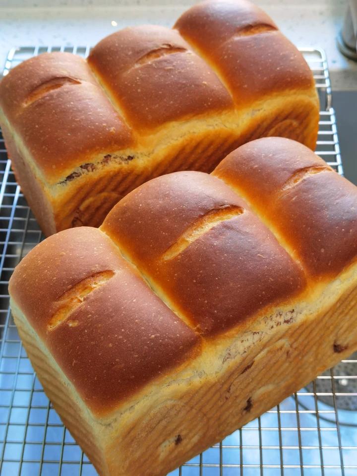 我认为最好吃的吐司🍞重磅奶油奶酪吐司（内含奶油奶酪馅料制作方法）