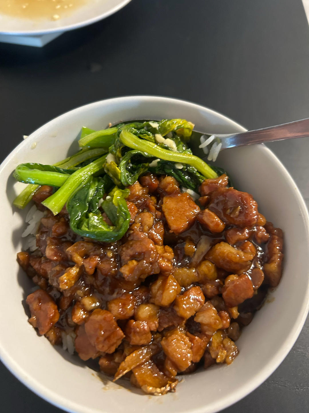 洋葱酥卤肉饭