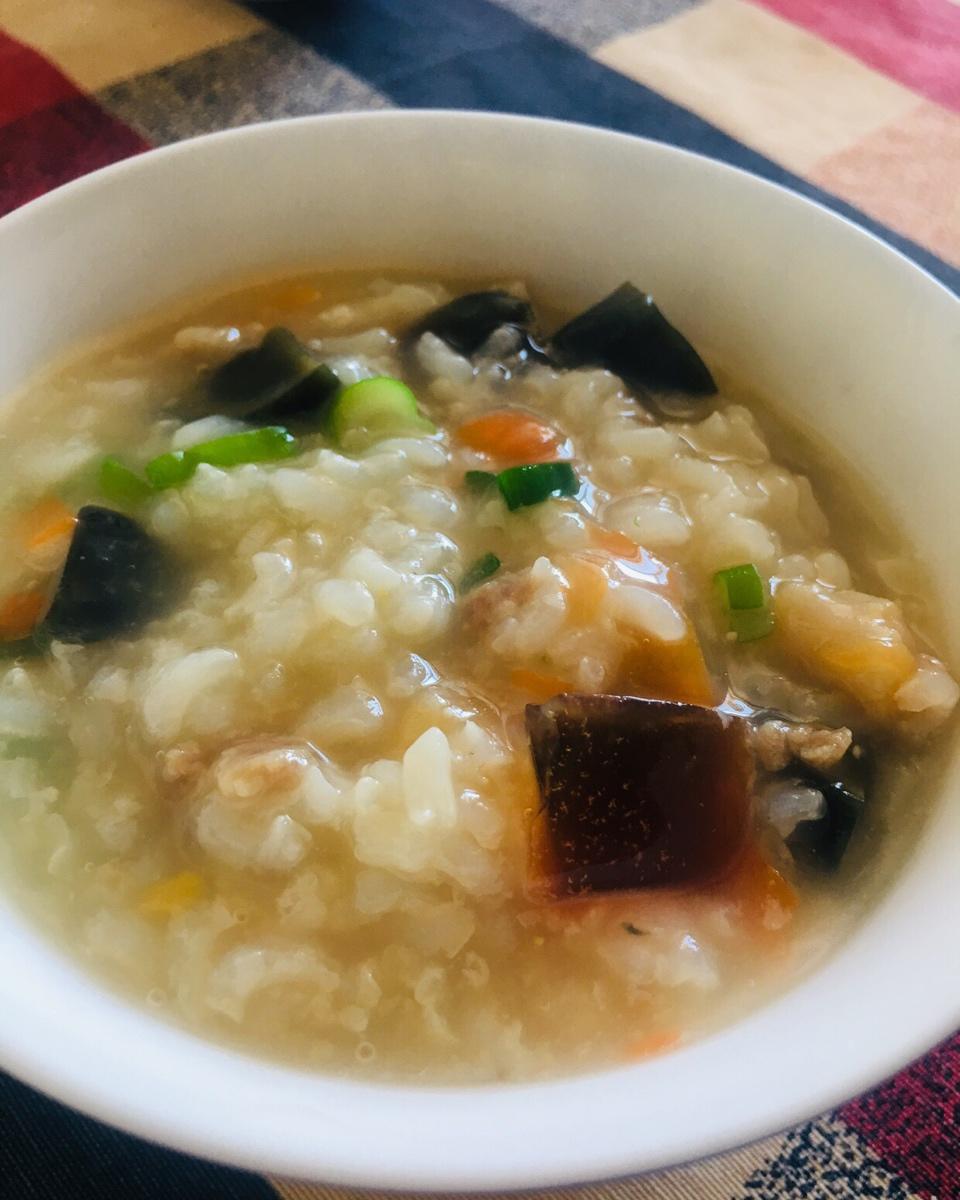 懒人怎样熬一锅鲜香绵滑皮蛋瘦肉粥