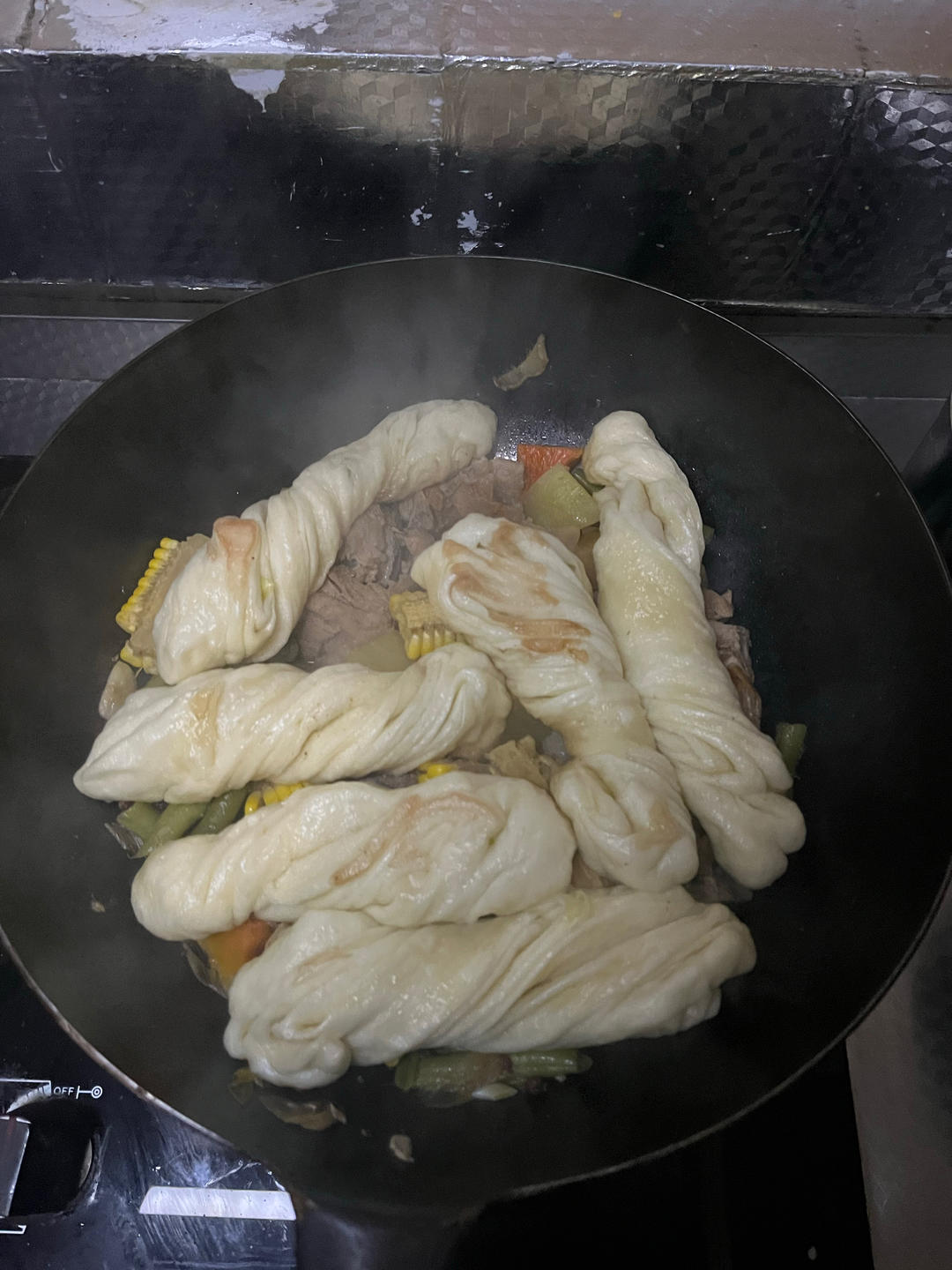 东北乱炖   排骨豆角焖花卷