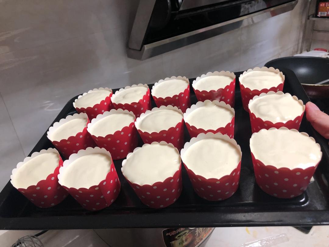 简易戚风杯子蛋糕