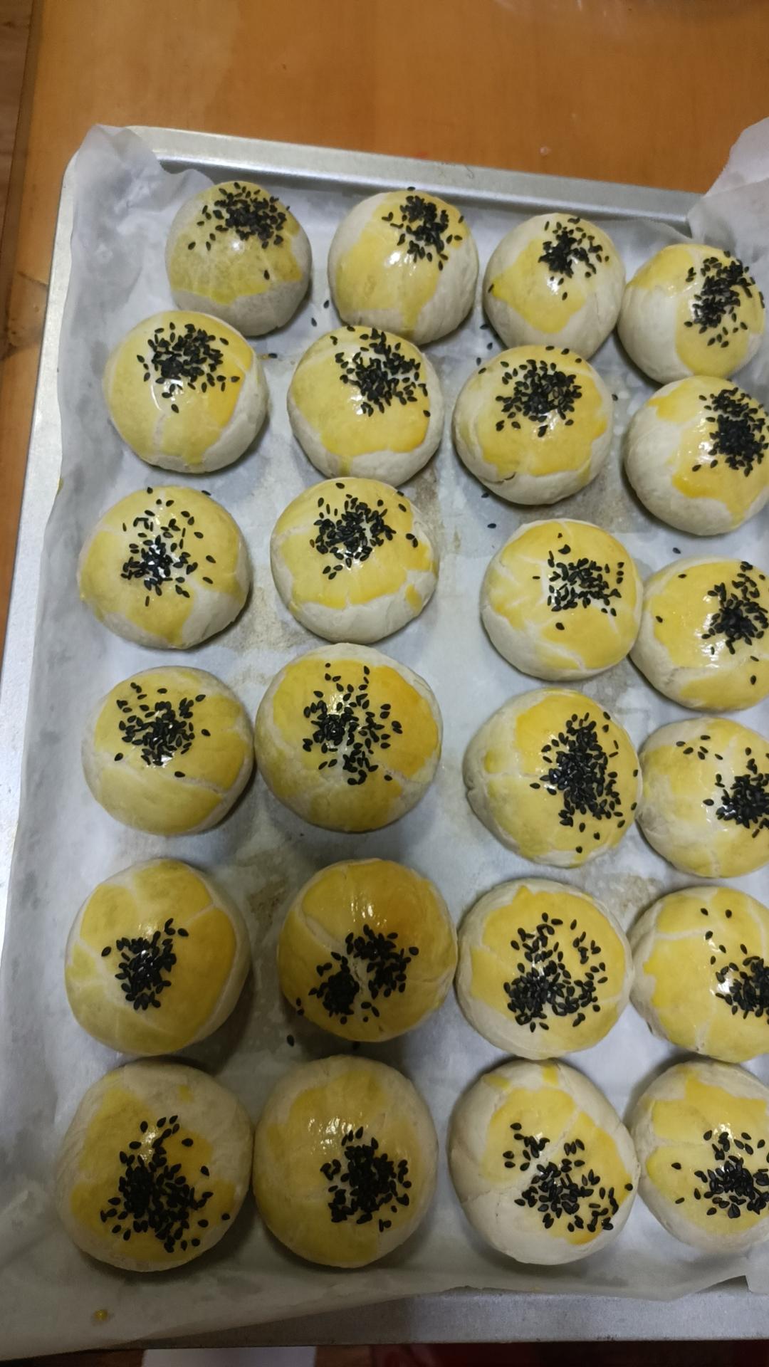 超简单 免揉 酥掉渣的蛋黄酥(超详细附全程视频)不破酥『万能酥皮』