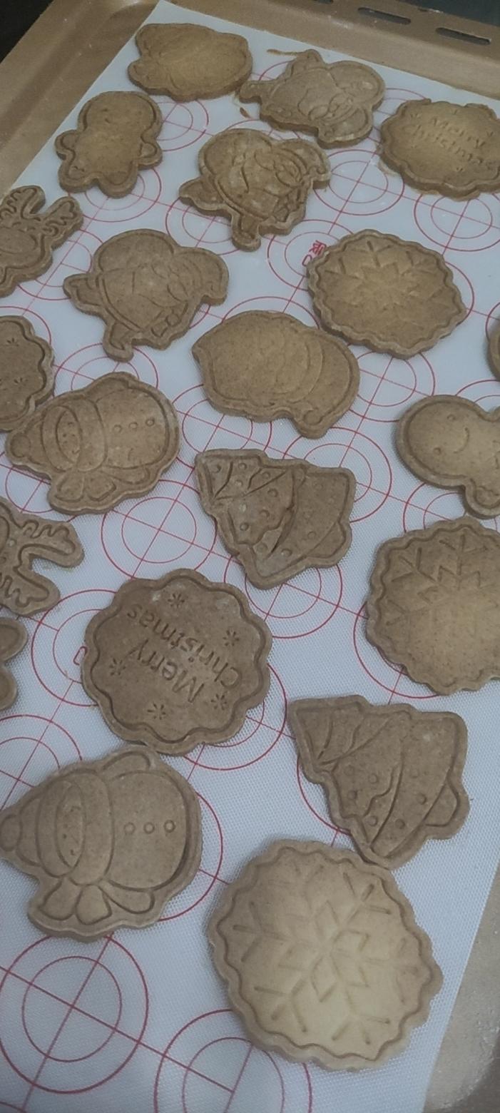 圣诞风印花曲奇饼干教程，附压面平整及脱模小技巧！
