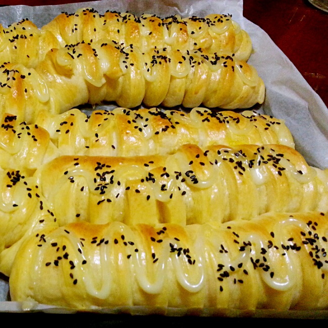 毛毛虫肉松面包